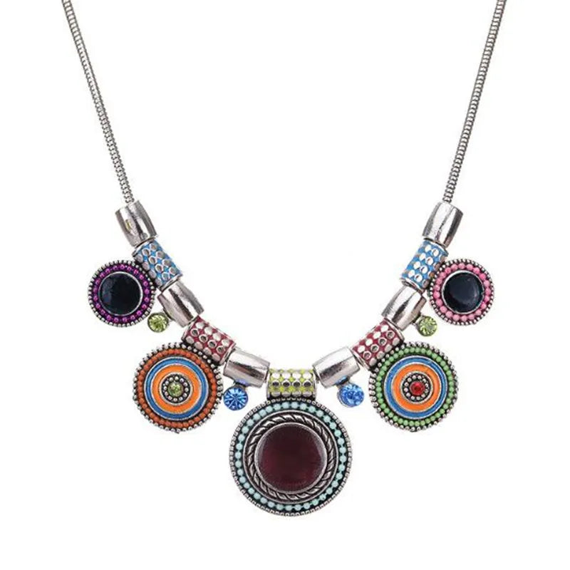 Vintage Gem Choker Necklace - Retro Statement Pendant Jewelry