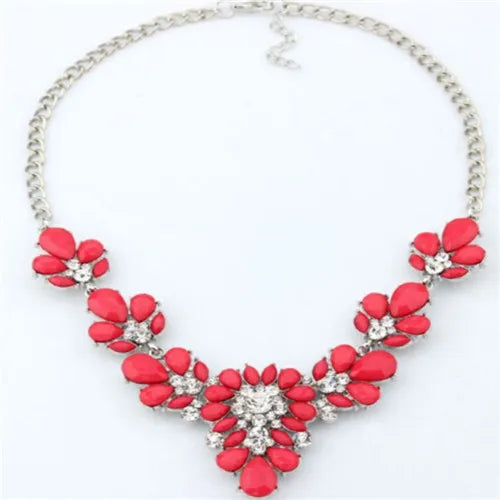 Vintage Gem Choker Necklace - Retro Statement Pendant Jewelry