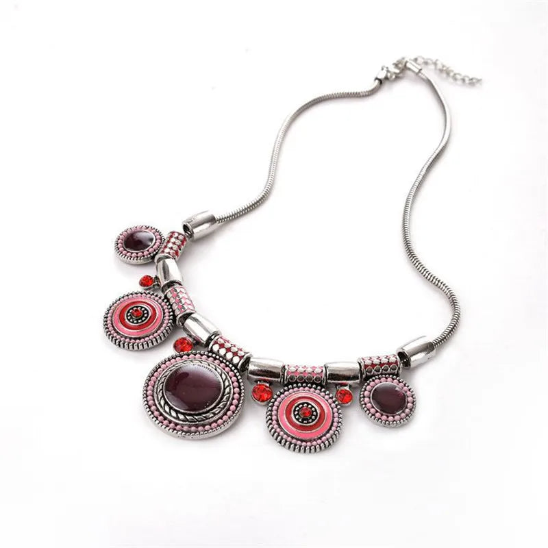 Vintage Gem Choker Necklace - Retro Statement Pendant Jewelry