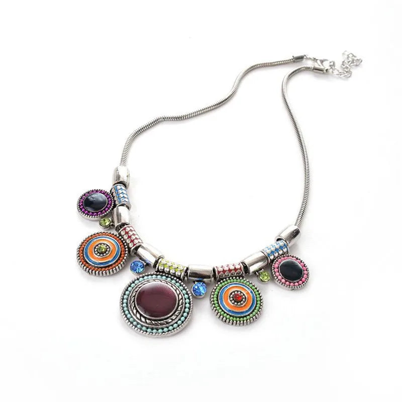 Vintage Gem Choker Necklace - Retro Statement Pendant Jewelry