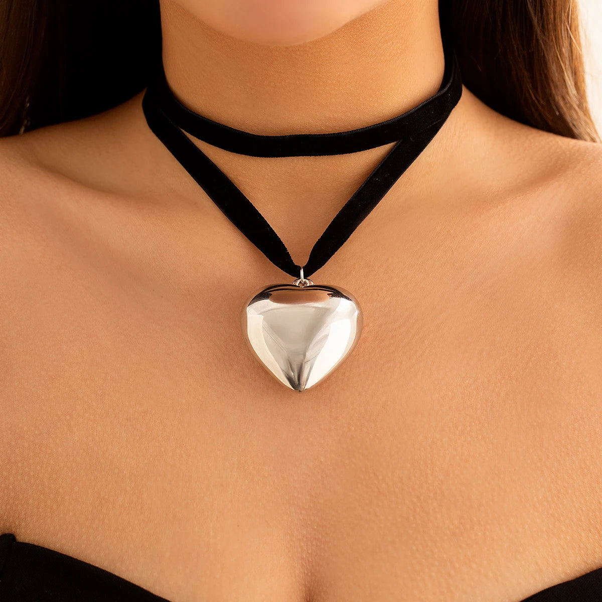 Oversized Heart Velvet Choker Necklace - Gothic Multilayer Jewelry