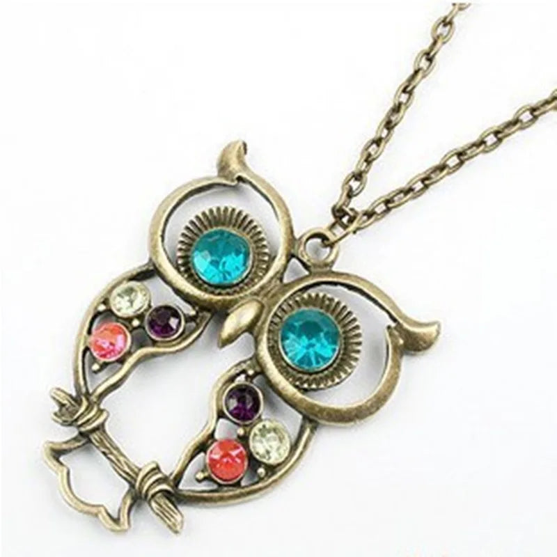 Vintage Gem Choker Necklace - Retro Statement Pendant Jewelry