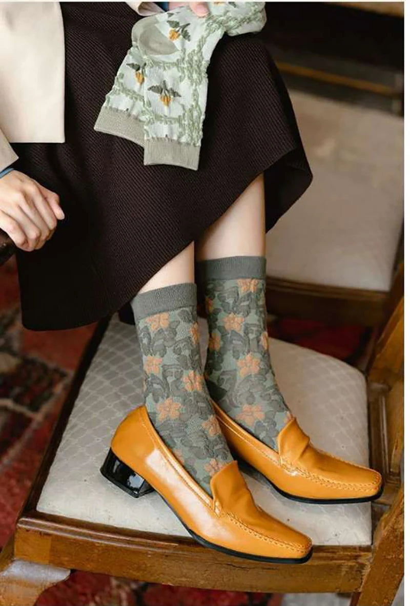 Floral Embossed Knit Socks - Retro Harajuku 5 Pair Style