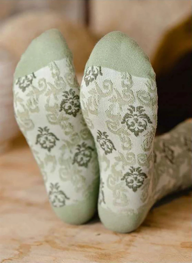 Floral Embossed Knit Socks - Retro Harajuku 5 Pair Style