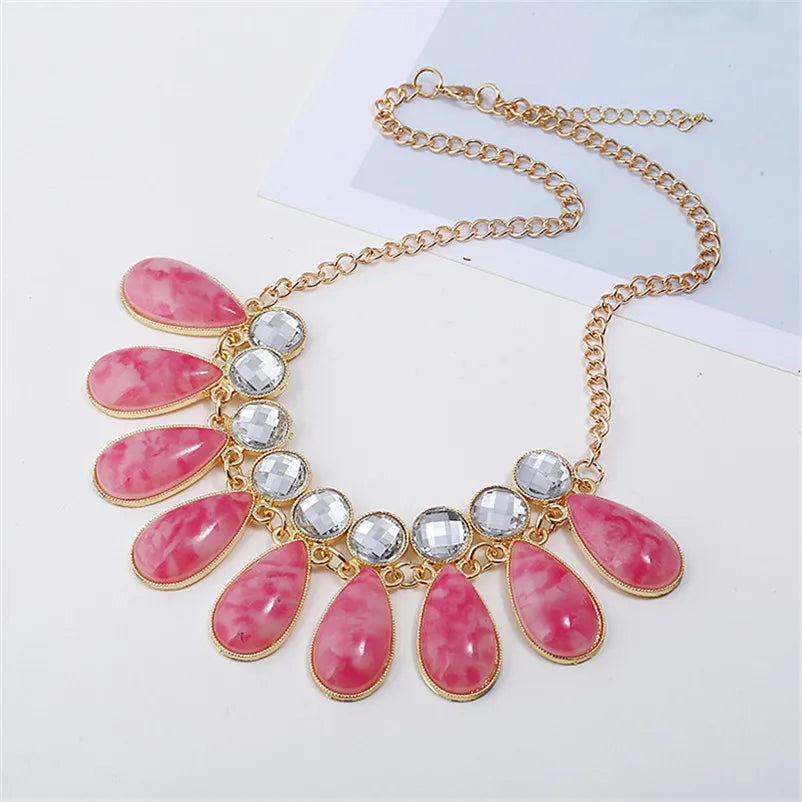 Vintage Gem Choker Necklace - Retro Statement Pendant Jewelry